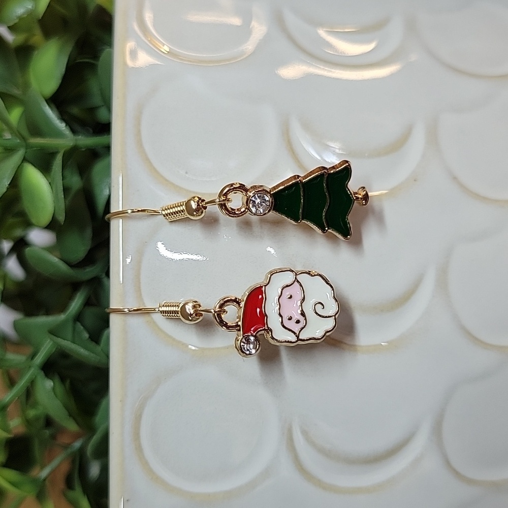 TINY CHRISTMAS CHARM EARRINGS - Picture 4 of 5